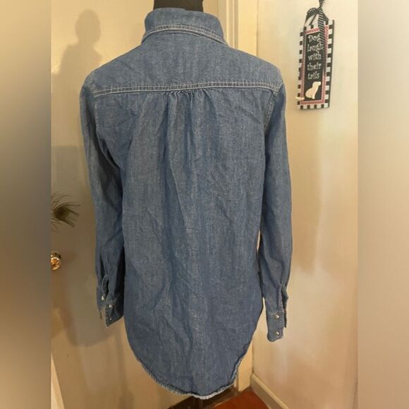 Women’s HAN MEIZHILIAN denim button-down dress shirt. Size medium - Picture 2 of 9